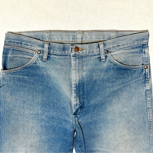 RARE WRANGLERS COWBOY FIT DENIM JEANS WITH OMBRÉ FADE. EUC Sz 36x32 - Picture 4 of 9